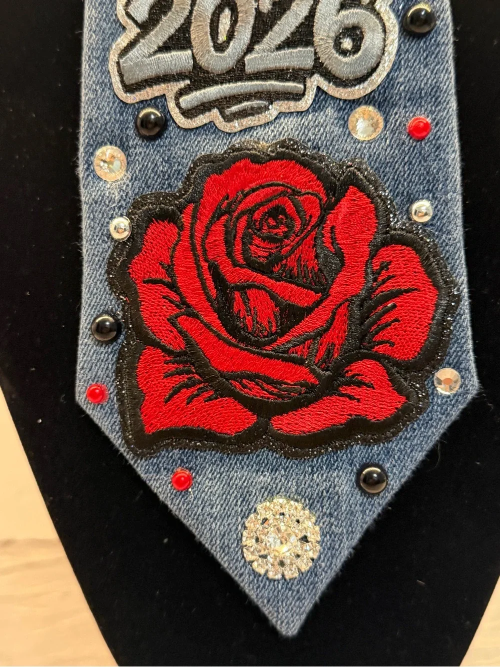 Handcrafted Denim 'Senior 2026' Tie Necklace with Red Rose Embroidery - Picture 11 of 13
